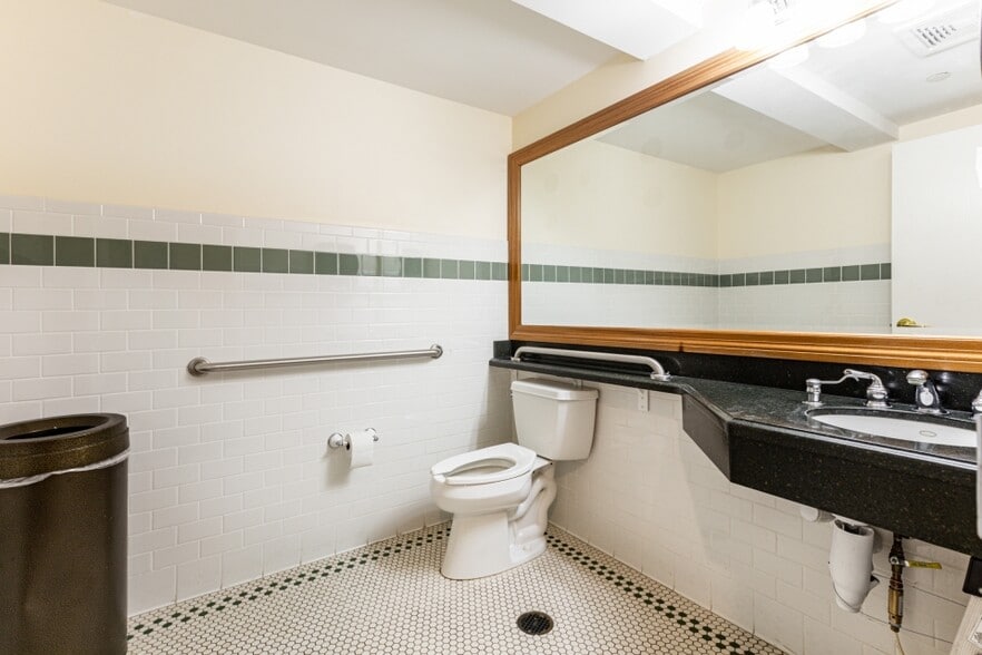 More Photos Of 537 Main St, Park City Storefront Retail Office For Lease