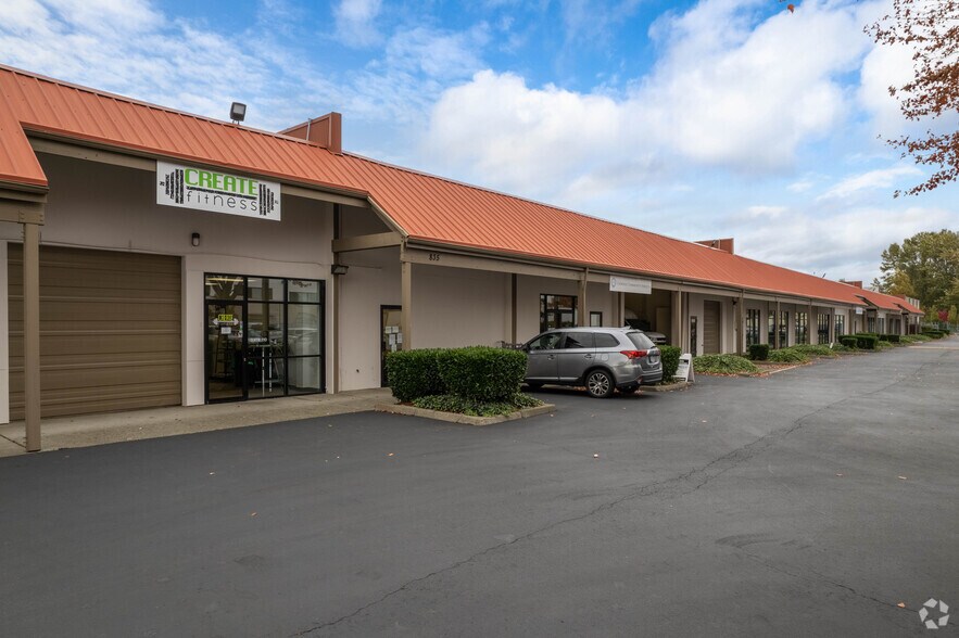 More Photos Of 835 Central Ave N, Kent Light Manufacturing For Lease