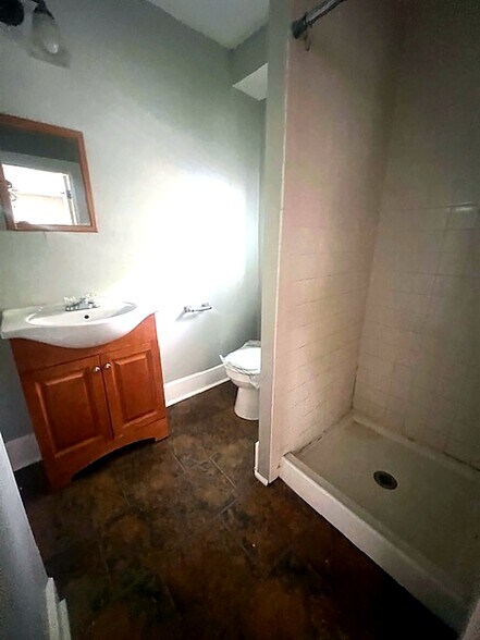 More Photos Of 619 Kirkwood Ter N, Saint Petersburg Apartments For Sale