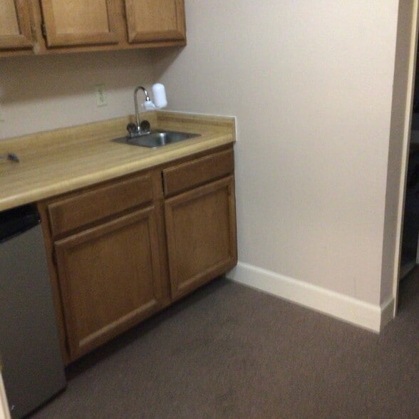 More Photos Of 2024 Arkansas Valley Dr, Little Rock Office For Sale