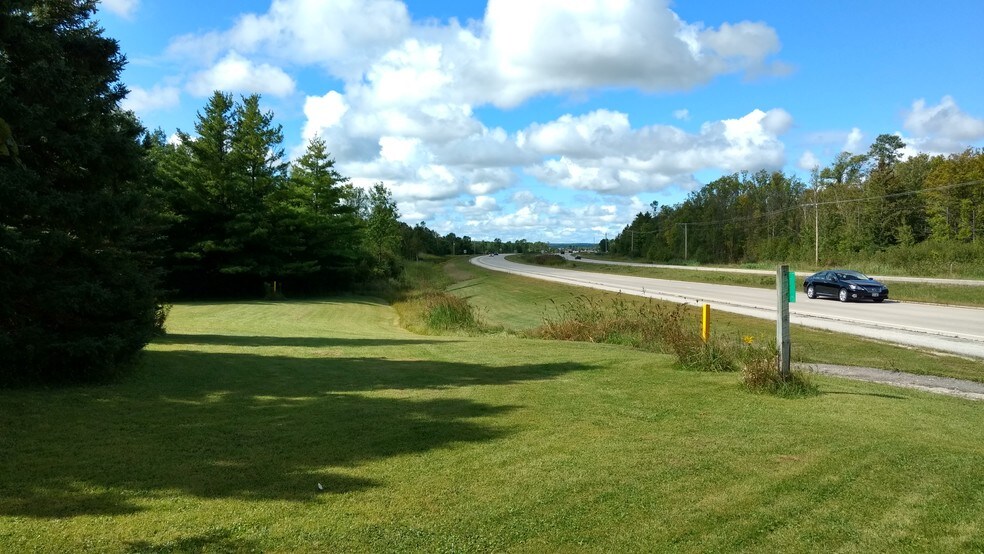 More Photos Of 7679 State Highway 57, Sturgeon Bay General Retail For Sale