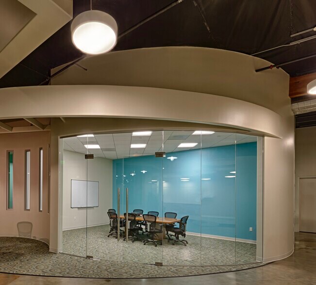 More Photos Of 380 Logue Ave, Mountain View Flex For Sale