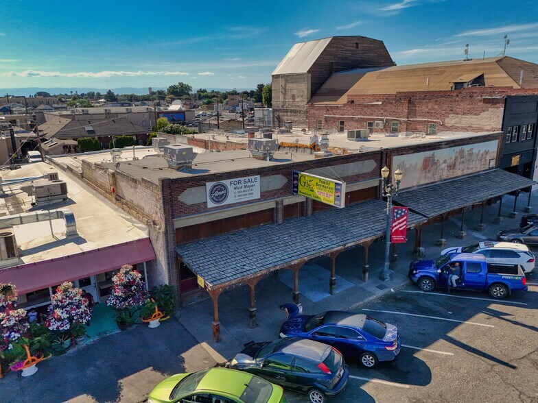 More Photos Of 225 S Toppenish Ave, Toppenish Restaurant For Sale