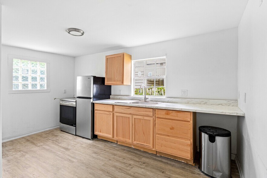 More Photos Of 23 S Swinton Ave, Delray Beach Office For Lease