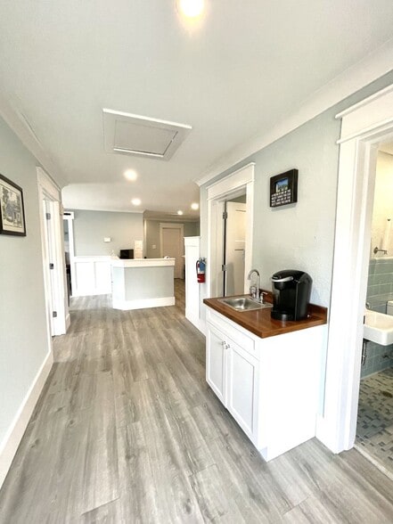 More Photos Of 201-203 Lumberton Ave, Carolina Beach Freestanding For Lease