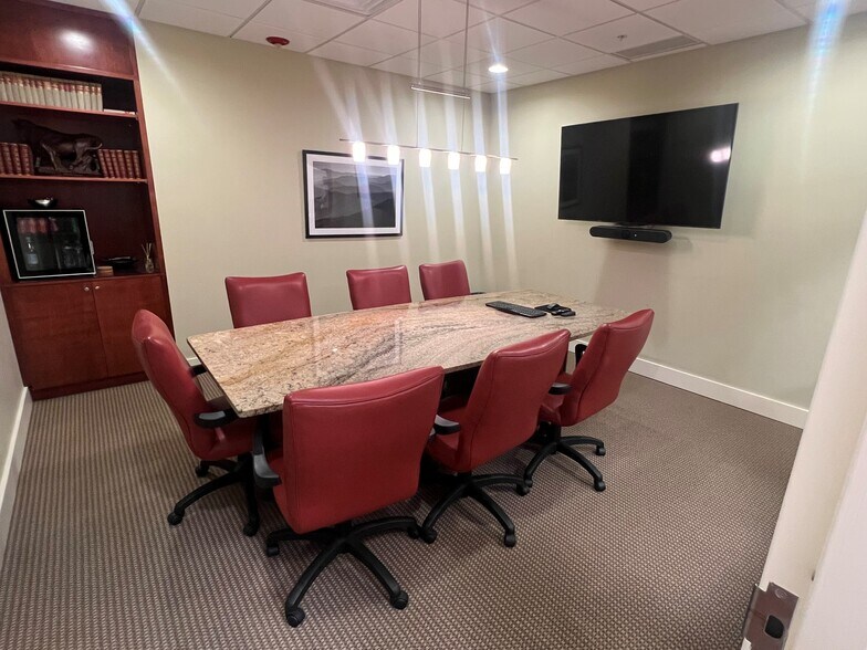 More Photos Of 320 1st St N, Jacksonville Beach Office Residential For Sale