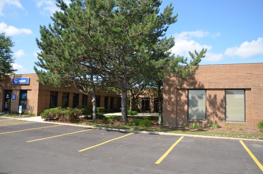More Photos Of 4255 Westbrook Dr, Aurora Medical For Lease