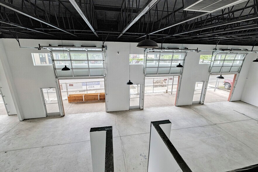 More Photos Of 1031 NE Lafayette Ave, Mcminnville Restaurant For Sale