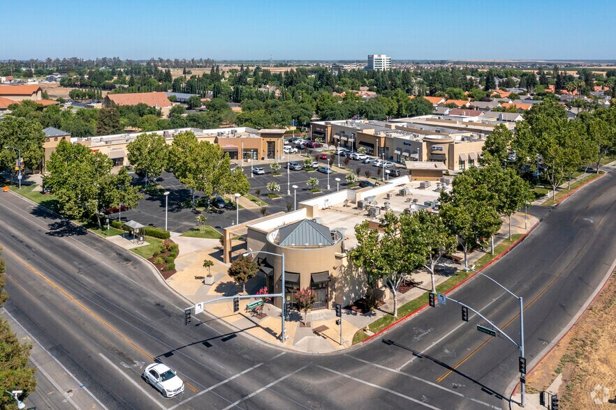 More Photos Of 755 E Yosemite Ave, Merced Coworking Space