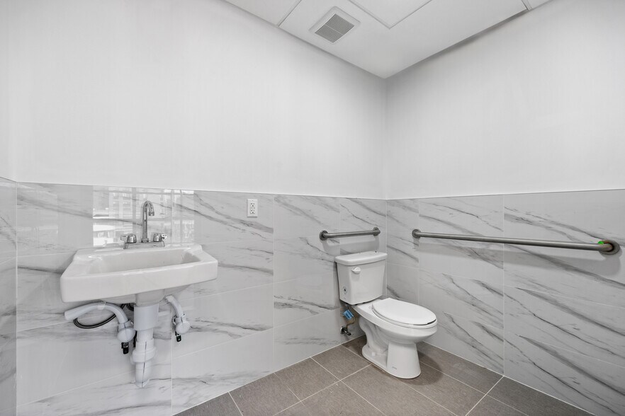 More Photos Of 13320 41st Rd, Flushing Medical For Sale