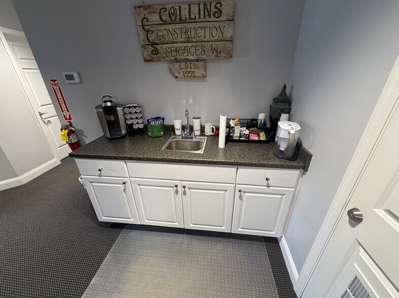 More Photos Of 2135 Rowland Ave, Savannah Light Distribution For Lease