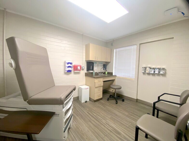 More Photos Of 125 S Park Ave, Apopka Medical For Lease