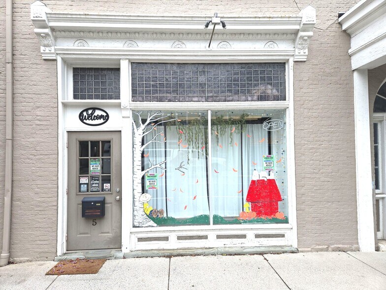 More Photos Of 5 S Carlisle St, Greencastle General Retail For Lease