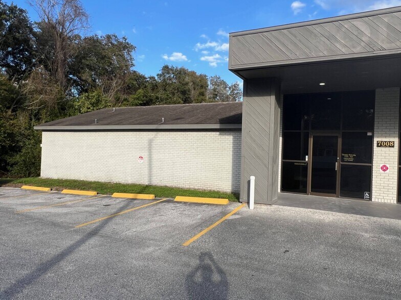 More Photos Of 7008 Jason Dr, Zephyrhills Medical For Sale