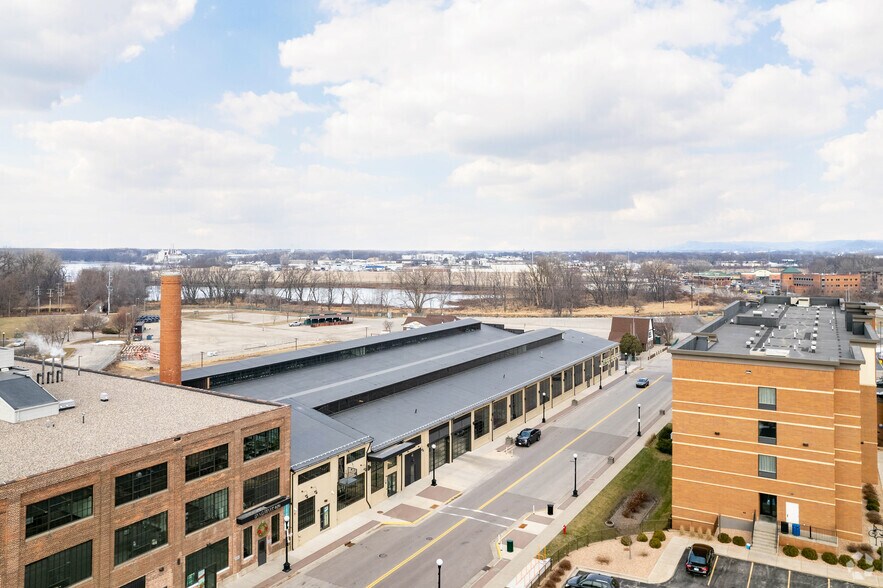 More Photos Of 525 2nd St, La Crosse Unknown For Lease