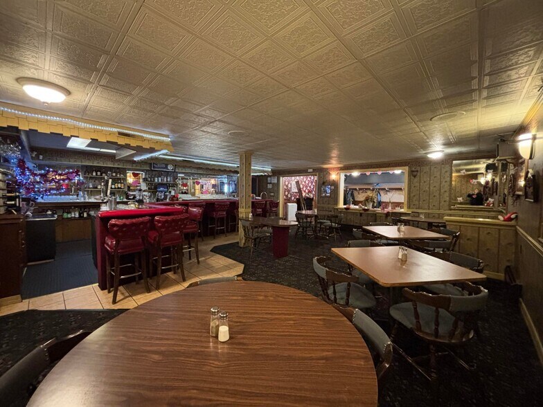 More Photos Of 17089 Boot Jack Rd, Ridgway Hotel For Sale