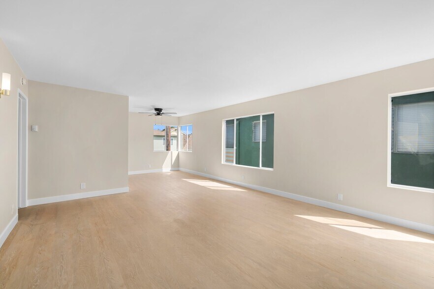 More Photos Of 3020 E 3rd St, Long Beach Apartments For Sale