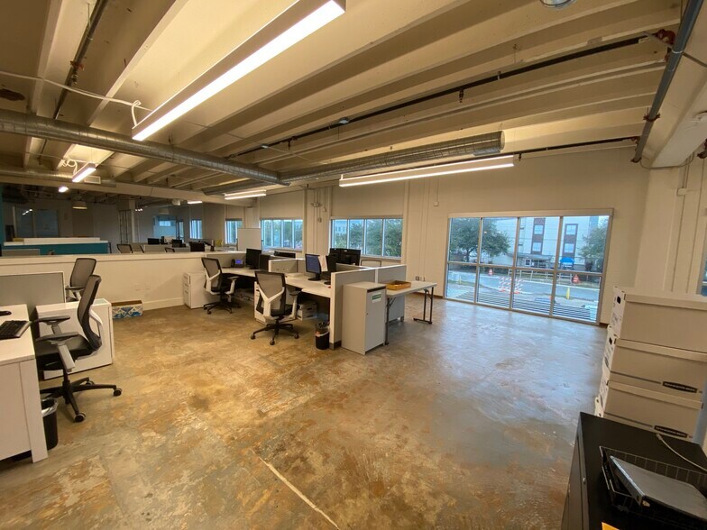 More Photos Of 2808 Caroline St, Houston Coworking Space