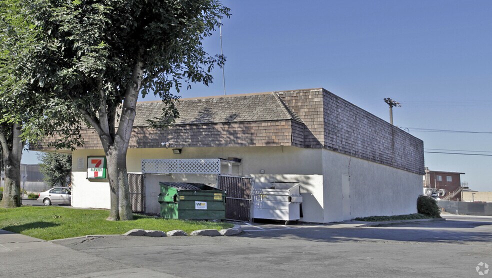 More Photos Of 324 23rd Ave, Oakland Convenience Store For Lease