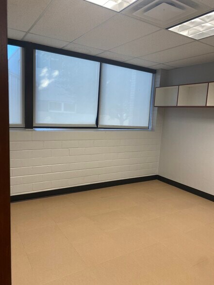 More Photos Of 111 NE 26th St, Oklahoma City Office For Lease