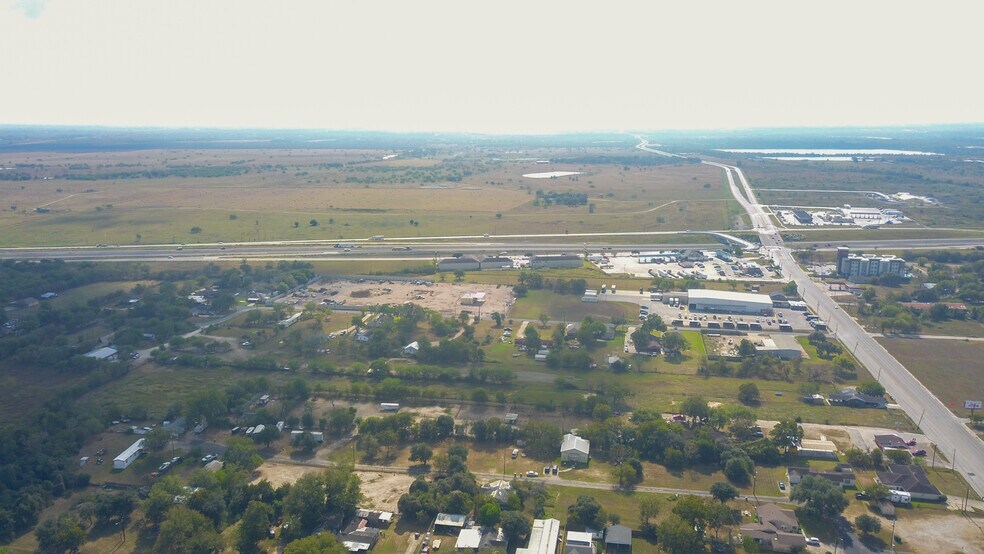 More Photos Of 2808-2900 S Laurent St, Victoria Land For Sale