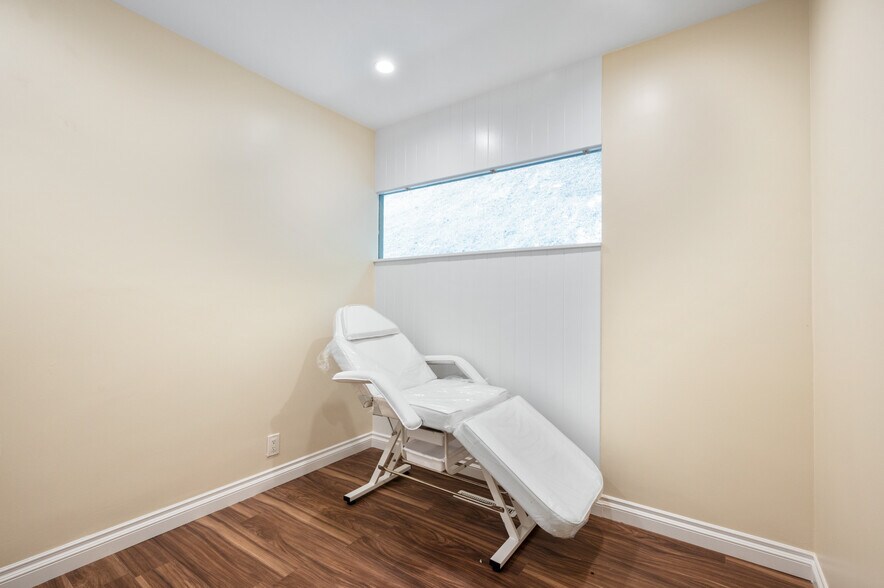 More Photos Of 26510-26516 Crenshaw Blvd, Rolling Hills Medical For Lease