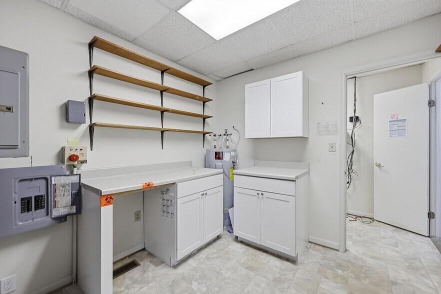 More Photos Of 2303 Pruden Blvd, Suffolk Healthcare For Sale