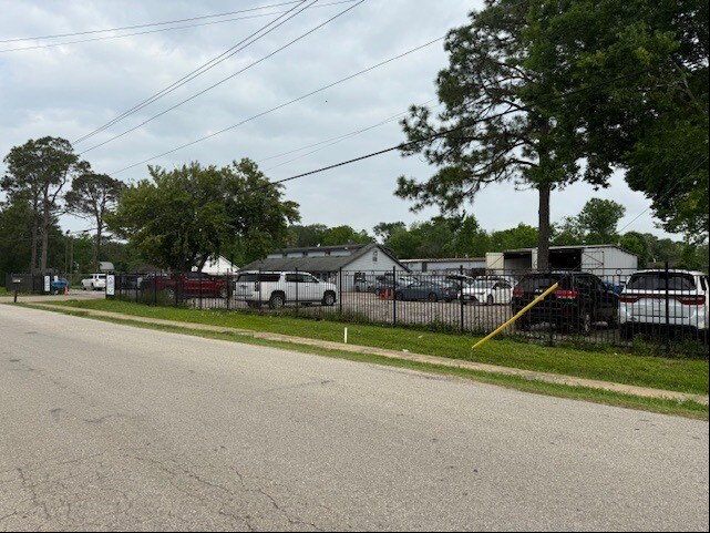 More Photos Of 9321 Meldrum Ln, Houston Light Distribution For Lease