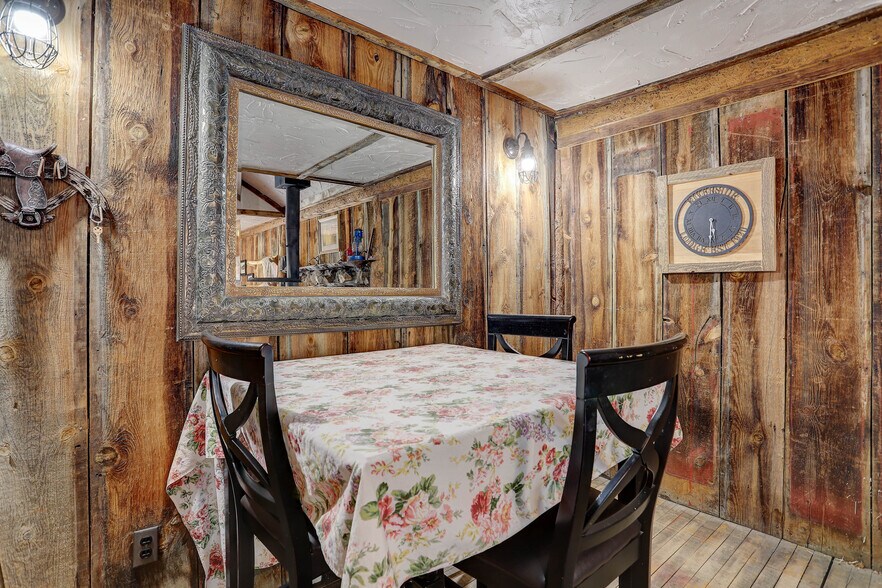 More Photos Of 468 Riverside Dr, Lyons Specialty For Sale