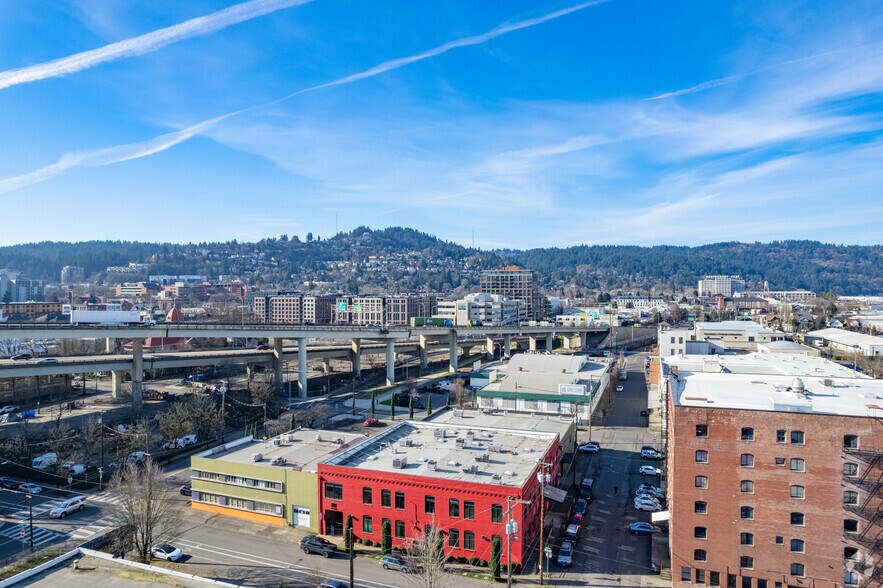 More Photos Of 1800 NW Upshur St, Portland Office For Lease