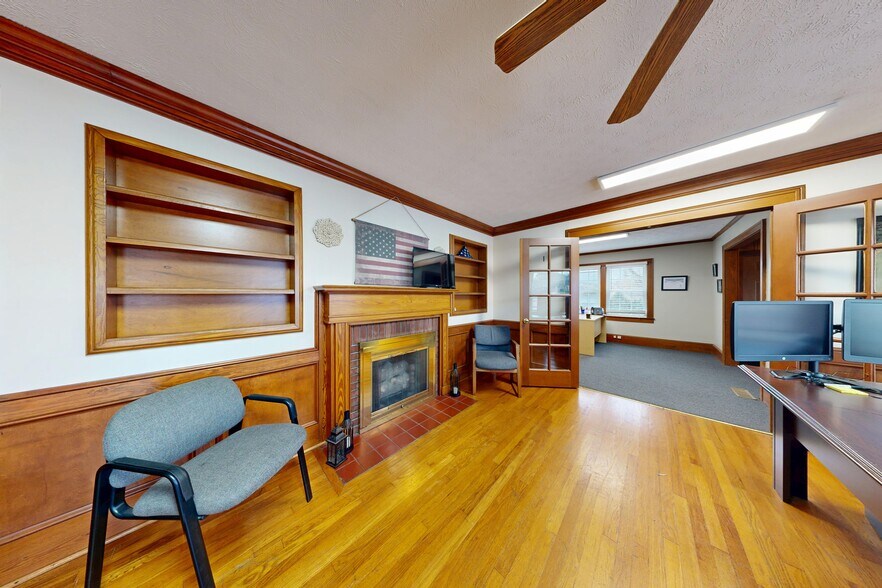 Primary Photo Of 1009 N Tennessee St, Cartersville Office For Sale