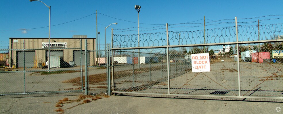 More Photos Of 700 Rosemont Ave, Chesapeake Industrial For Sale