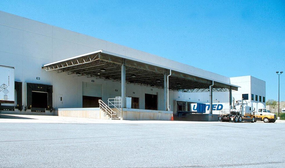 More Photos Of 8691 Larkin Rd, Savage Warehouse For Lease