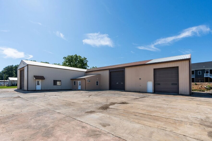 More Photos Of 3231 Stuarts Draft Hwy, Stuarts Draft Warehouse For Sale