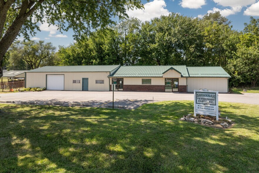 Primary Photo Of 1302 W US Highway 71, Savannah Industrial For Sale