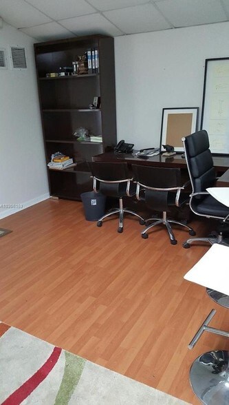 More Photos Of 5900 NW 99th Ave, Miami Light Distribution For Lease