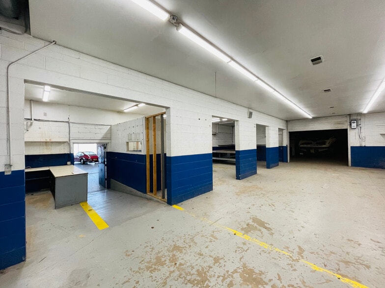 More Photos Of 312 Kanuga Rd, Hendersonville Auto Dealership For Lease