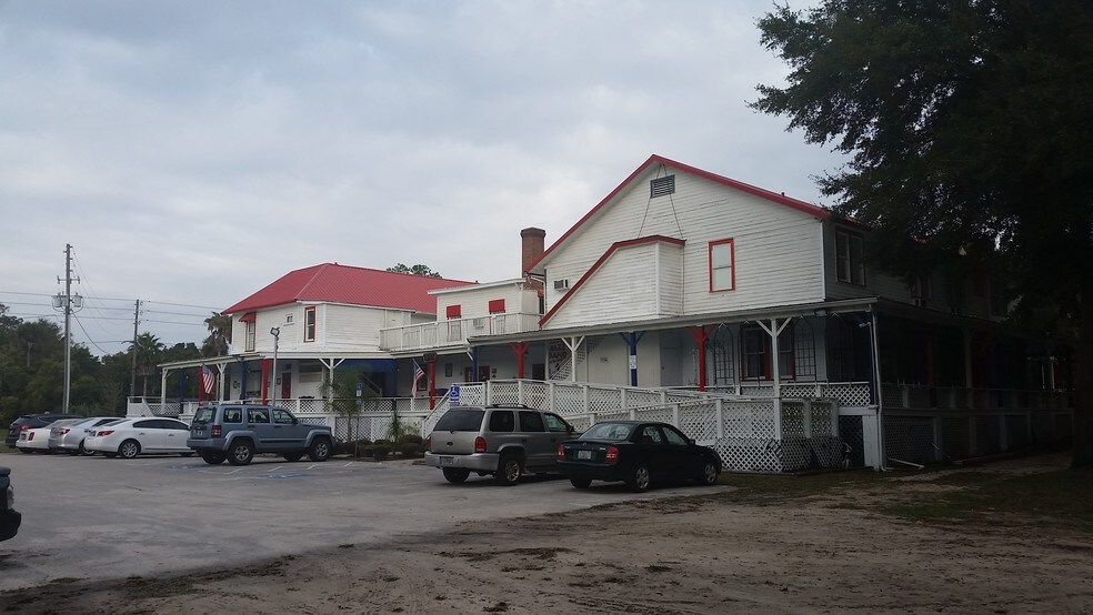 More Photos Of 300 S Volusia Ave, Orange City Hotel For Lease