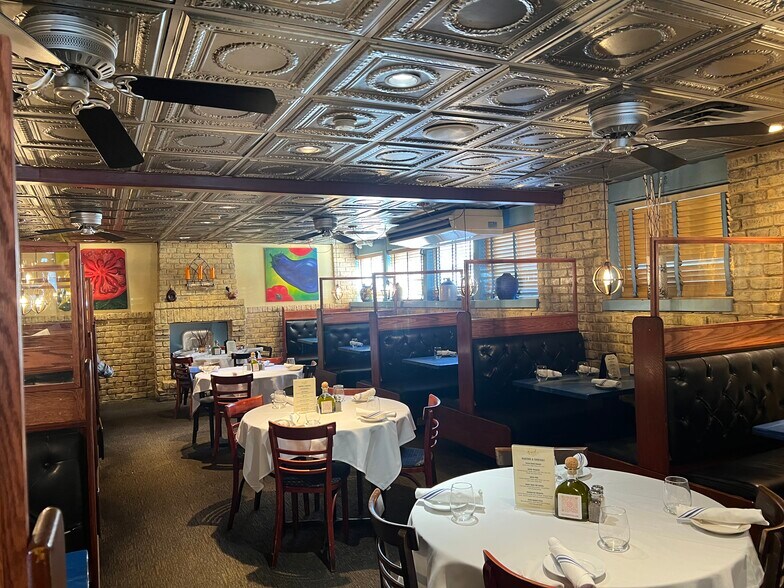 More Photos Of 390 City Island Ave, Bronx Restaurant For Lease