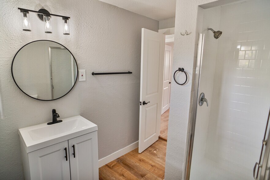 More Photos Of 5724-5726 La Mirada Ave, Los Angeles Apartments For Sale