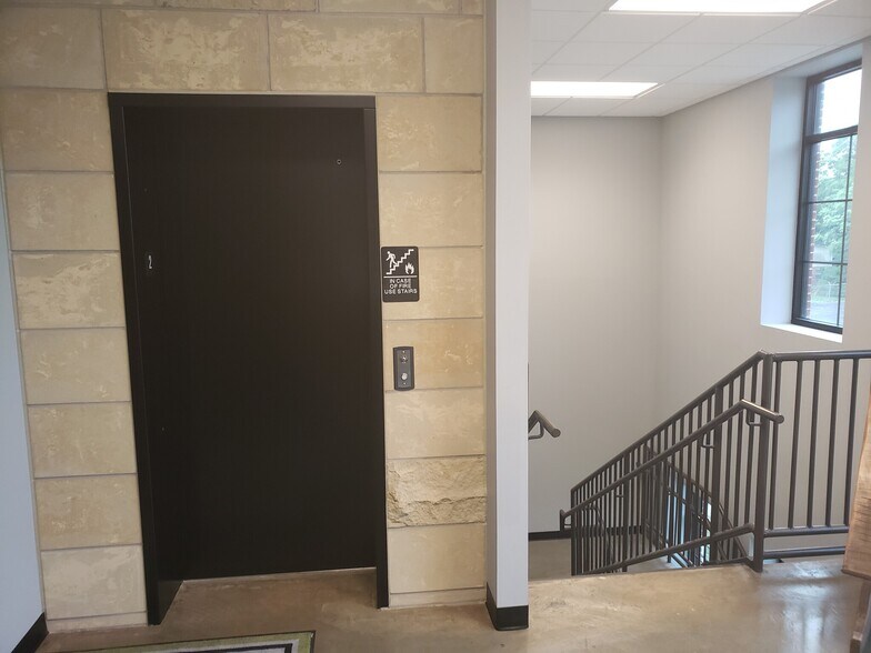 More Photos Of 2540 Park Dr, Nashville Office Residential For Lease