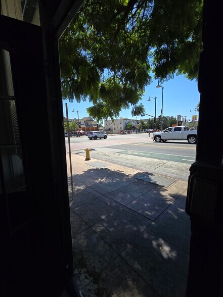 More Photos Of 2327 E 1st St, Los Angeles Storefront For Lease