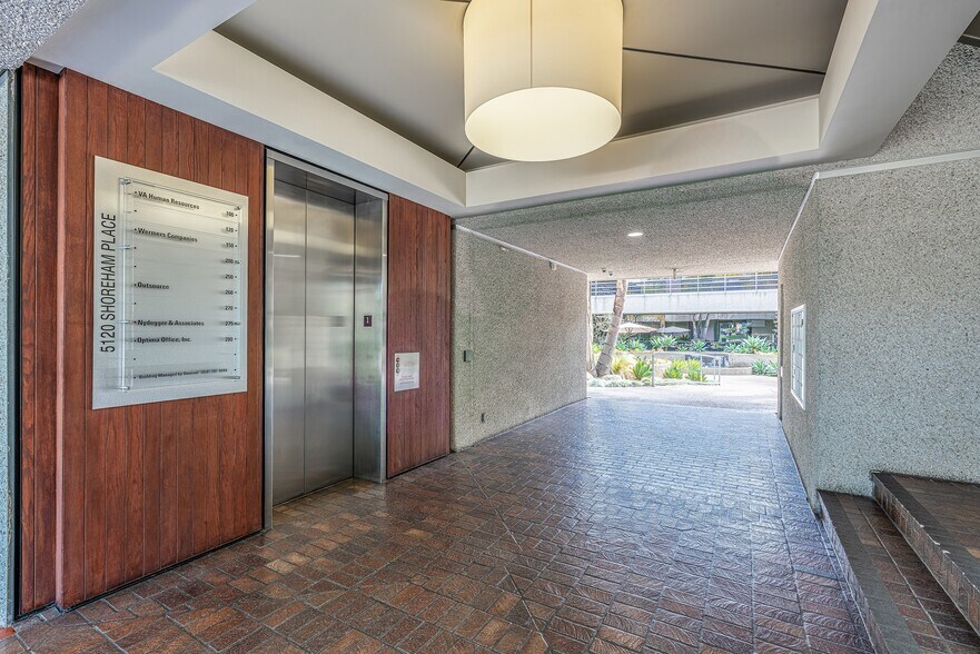 More Photos Of 5120 Shoreham Pl, San Diego Office For Sale