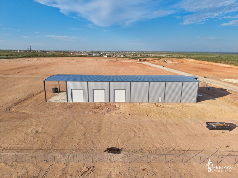 More Photos Of 2138 Husky, Carlsbad Industrial For Lease