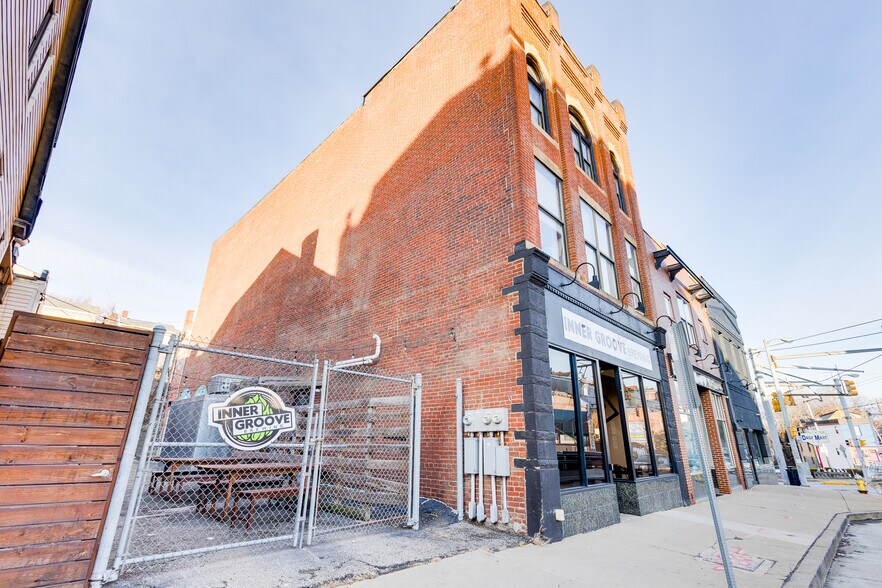 More Photos Of 827 E Warrington Ave, Pittsburgh Flex For Lease