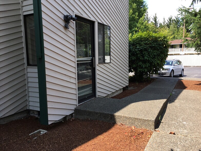 More Photos Of 205 15th Ave SW, Puyallup Medical For Lease