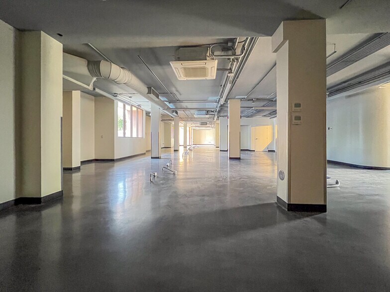 More Photos Of 1123 11th Ave, Honolulu Office For Lease