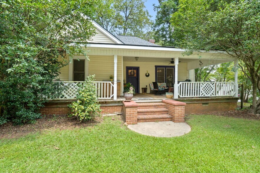More Photos Of 171 Jackson St, Zebulon Flex For Sale