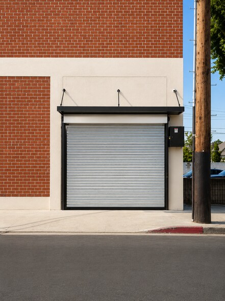 More Photos Of 2700 N Broadway, Los Angeles Freestanding For Lease