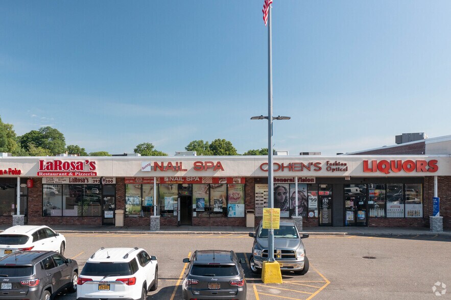 More Photos Of 490-520 Hempstead Tpke, West Hempstead Storefront For Lease